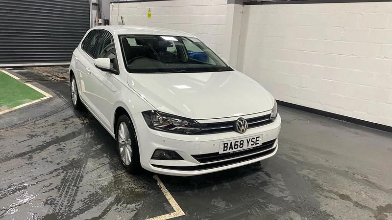 Used VW Polo SE 95 HP (69 kW) 2019 White Hatchback
