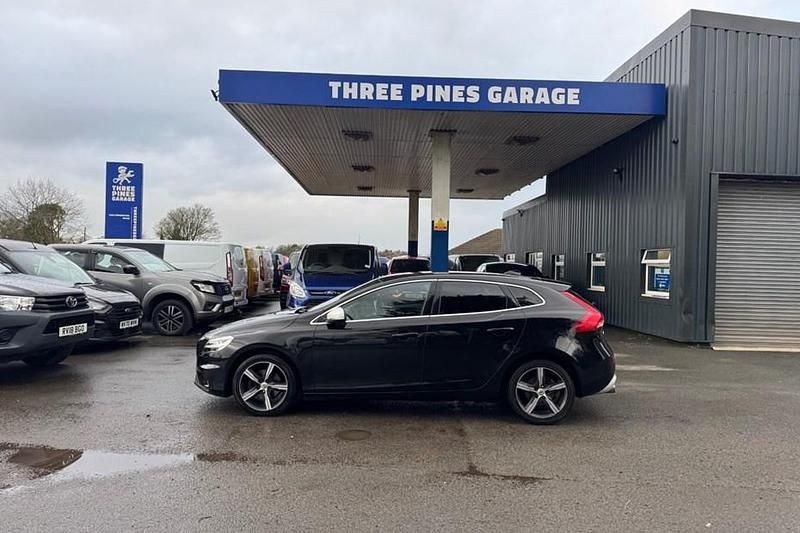 Used Volvo V40 R-Design 2019 Black Hatchback