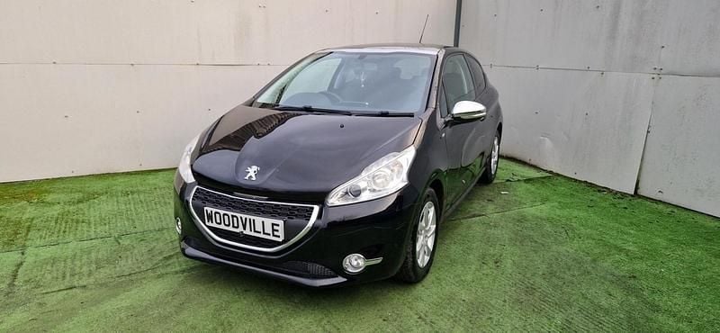 Used Peugeot 208 Style 2014 Black Hatchback
