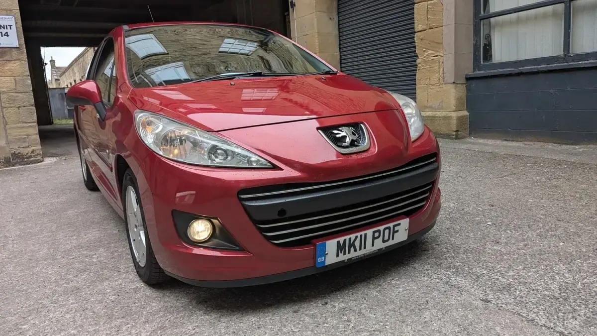 Used Peugeot 207 Envy 2011 Red Hatchback