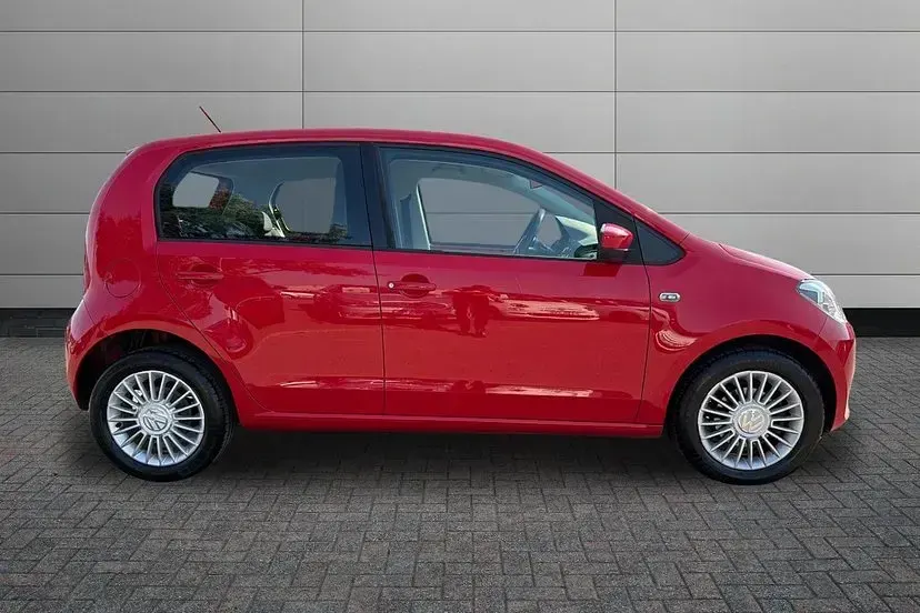 Used VW up! 74 HP (54 kW) 2014 Red Hatchback