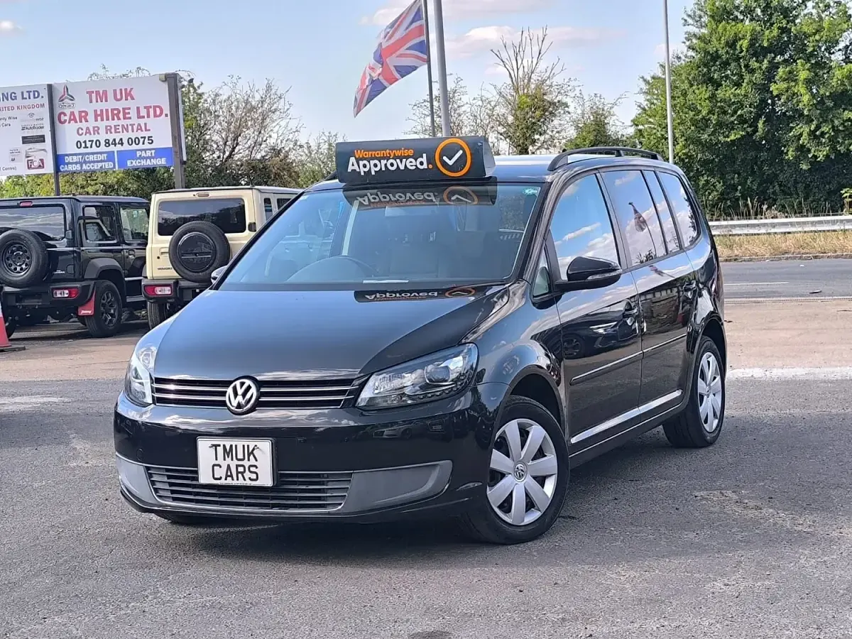 Used VW Touran 140 HP (102 kW) 2015 Black MPV