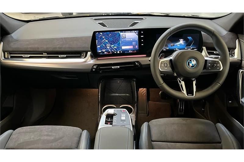 Usado BMW iX2 Luxury Line 150 kW (204 HP) 2026 Preto SUV