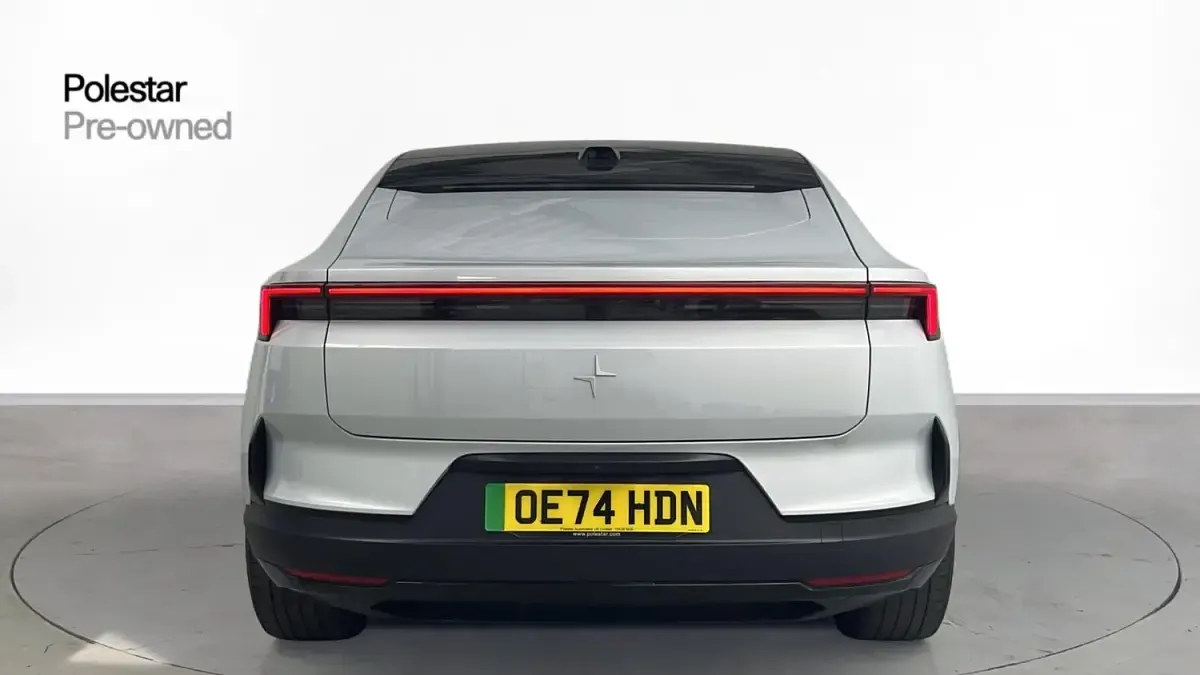 Begagnad Polestar 4 Plus 200 kW (272 HK) 2024 Silver SUV