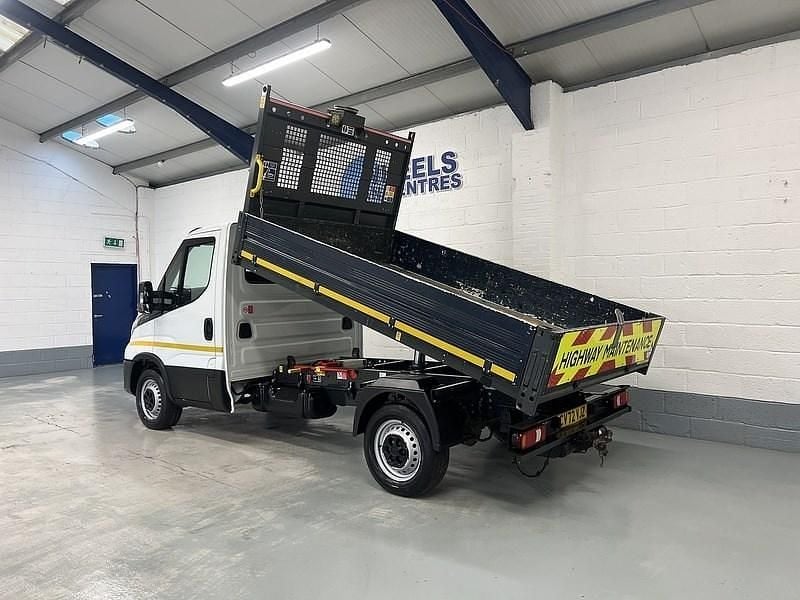 Begagnad Iveco Daily 2023 Vit Cab