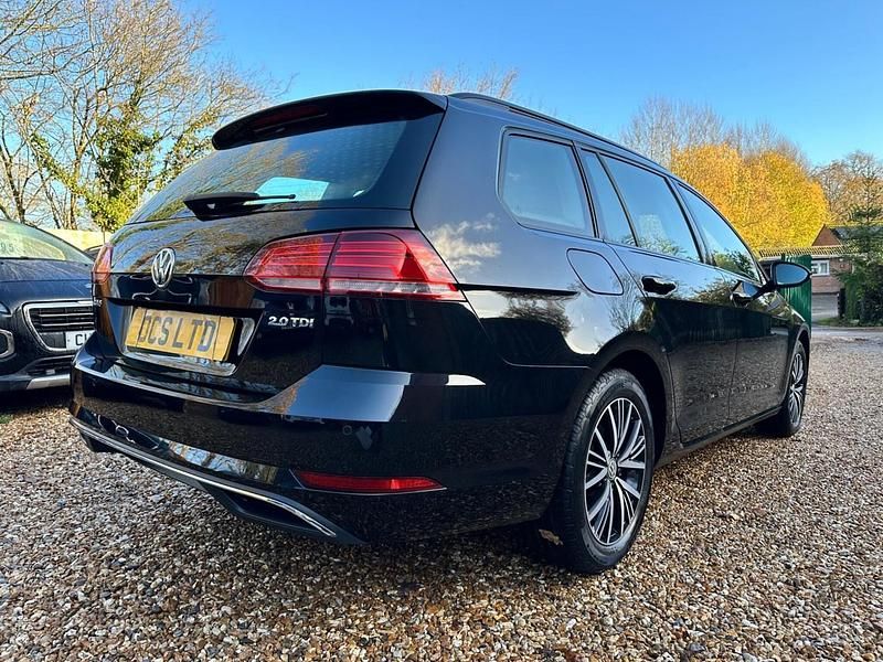 Used VW Golf VII SE 150 HP (110 kW) 2017 Black Estate