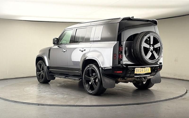 Usado Land Rover Defender SE Dynamic 250 HP (183 kW) 2024 Cinzento SUV