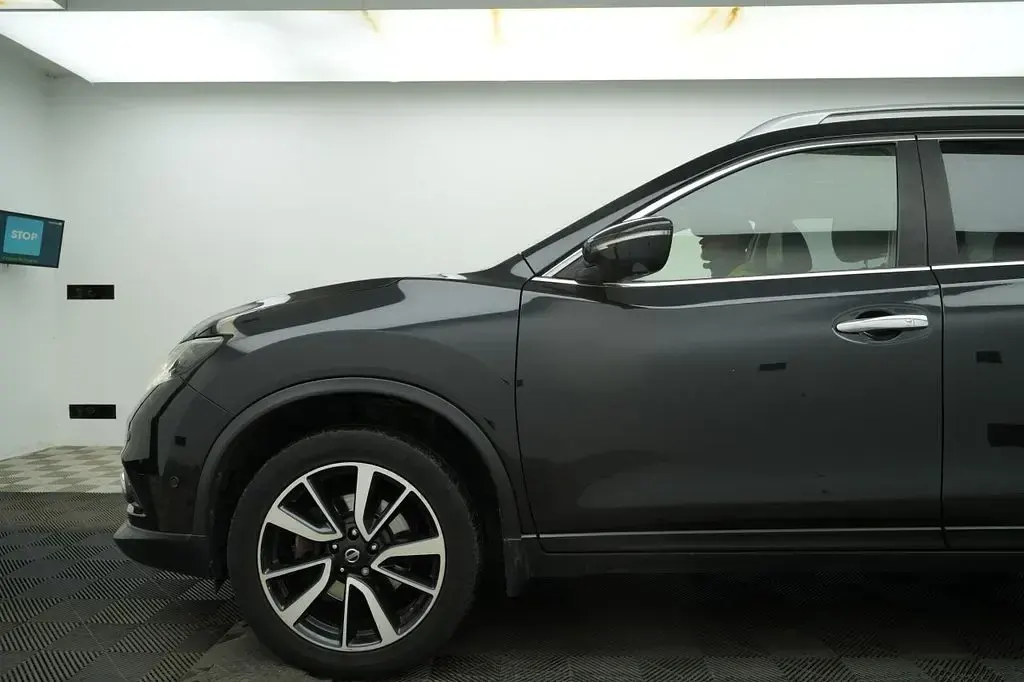 Used Nissan X-Trail Tekna 130 HP (95 kW) 2016 Black SUV