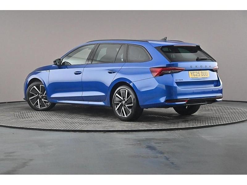 Used Skoda Octavia SportLine 110 HP (80 kW) 2025 Race blue metallic Estate