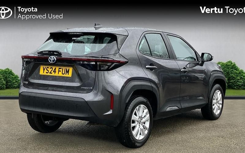 Used Toyota Yaris Hybrid 116 HP (85 kW) 2026 Estate