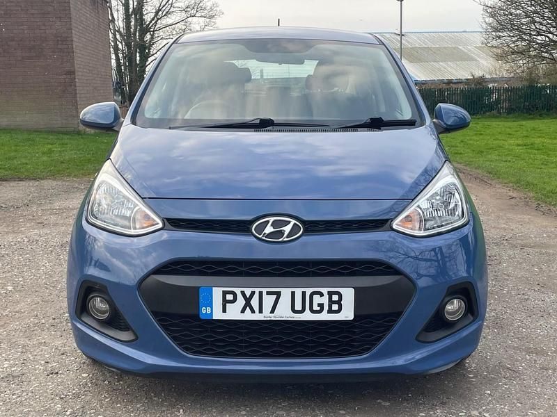 Used Hyundai i10 SE 83 HP (61 kW) 2017 Blue Hatchback