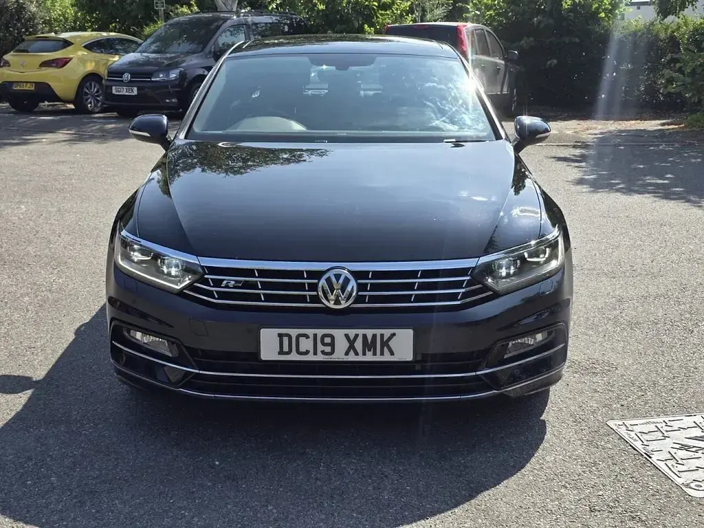 Used VW Passat R-line 150 HP (110 kW) 2019 Black Sedan