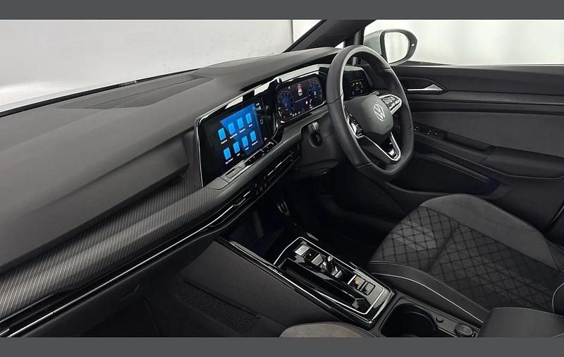 Used VW Golf VIII R-line 147 HP (108 kW) 2023 Silver Hatchback