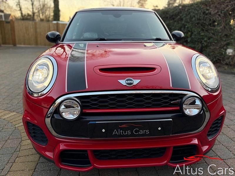 Used Mini John Cooper Works Hatch 231 HP (169 kW) 2019 Red Hatchback