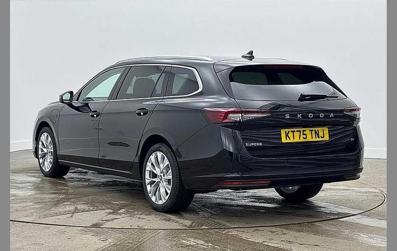 New Skoda Superb SE L 200 HP (147 kW) 2026 Black Estate