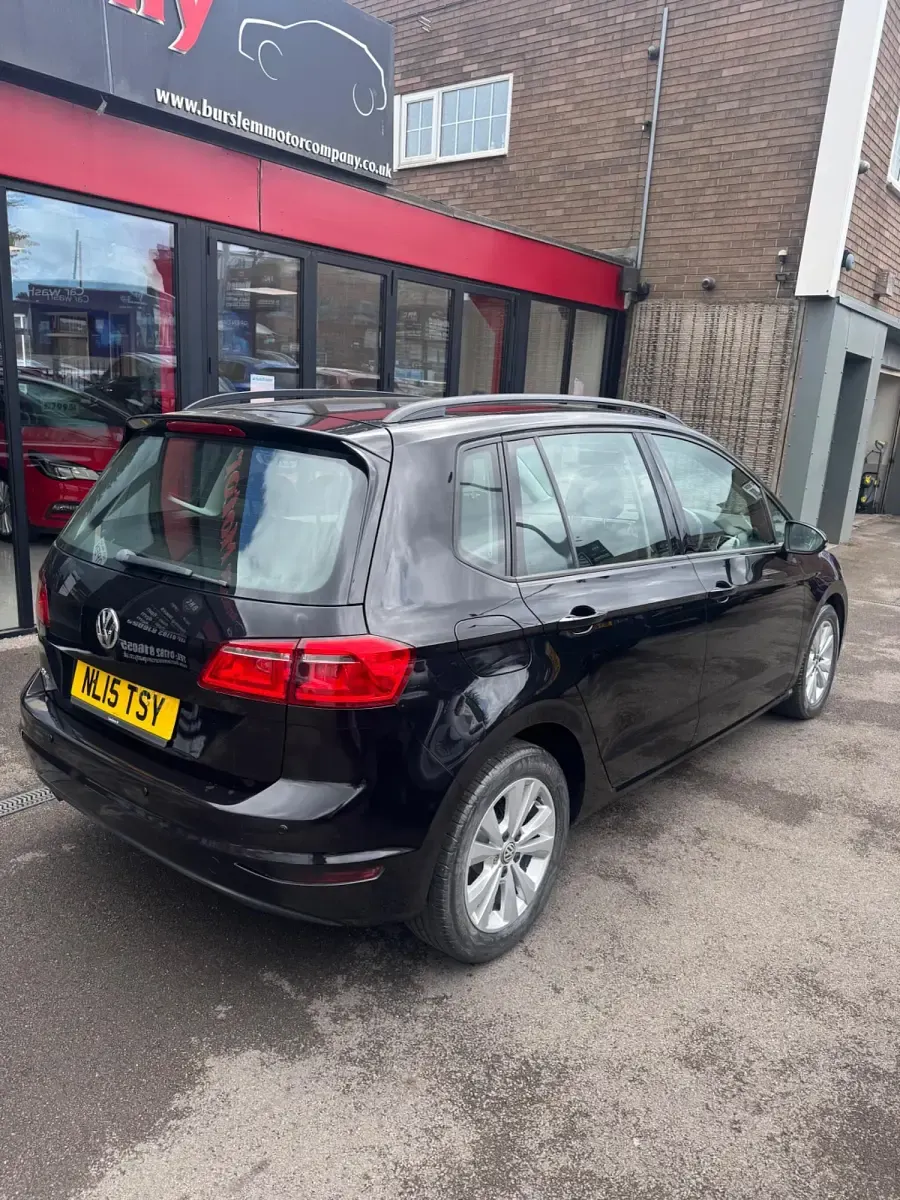 Used VW Golf Sportsvan SE 110 HP (80 kW) 2015 Black MPV
