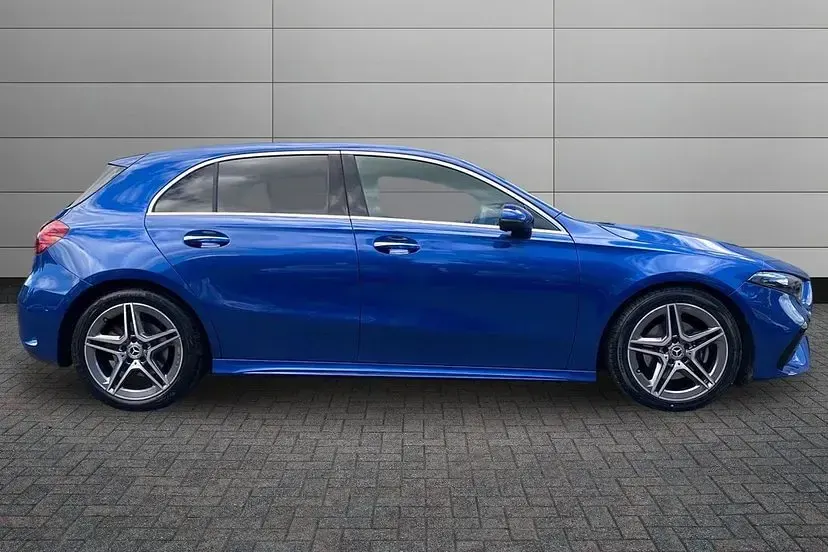 Used Mercedes A200 Executive 175 HP (128 kW) 2023 Blue Hatchback