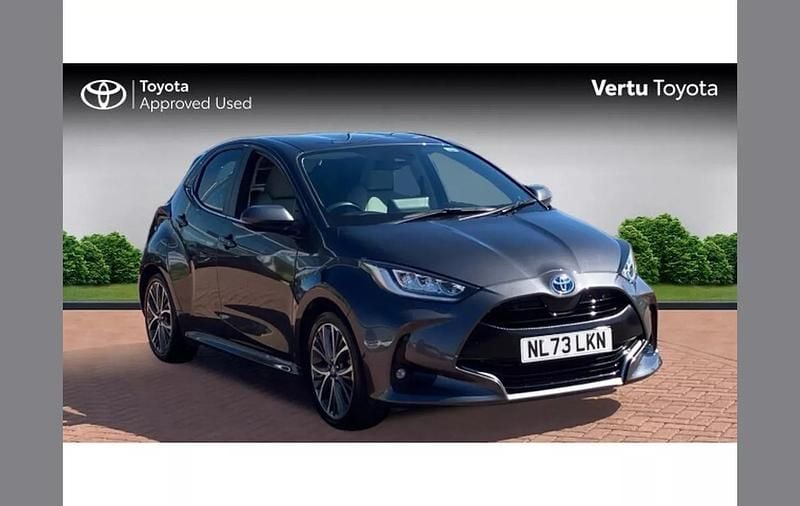 Grey Used 2023 Toyota Yaris Hybrid Hatchback | £19,634 (A bit pricey) - Image 1/4