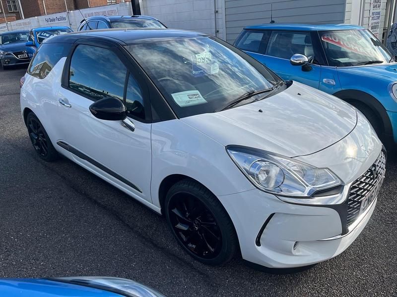 Used DS Automobiles DS3 Connected Chic 2017 White Hatchback