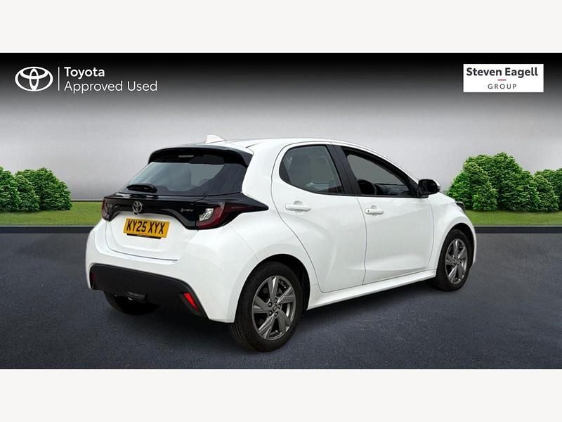 Used Toyota Yaris Hybrid 2025 White Hatchback