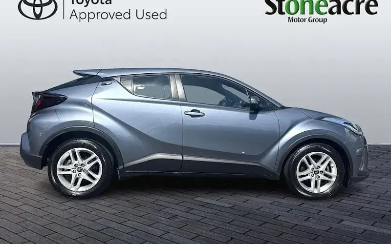 Used Toyota C-HR 140 HP (102 kW) 2026 SUV