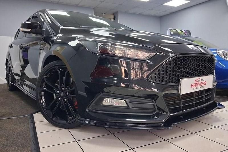 Used Ford Focus ST 185 HP (136 kW) 2017 Black Hatchback