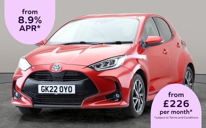 Used 2025 Toyota Yaris Hybrid Design Hatchback | £15,886 (Super price) - Image 1/3