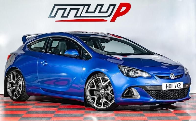 Used Vauxhall Astra GTC 2017 Blue Hatchback