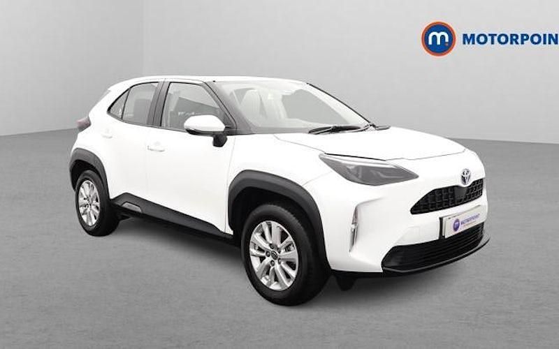 Used 2025 Toyota Yaris Hybrid Estate | £19,699 (Super price) - Image 1/4