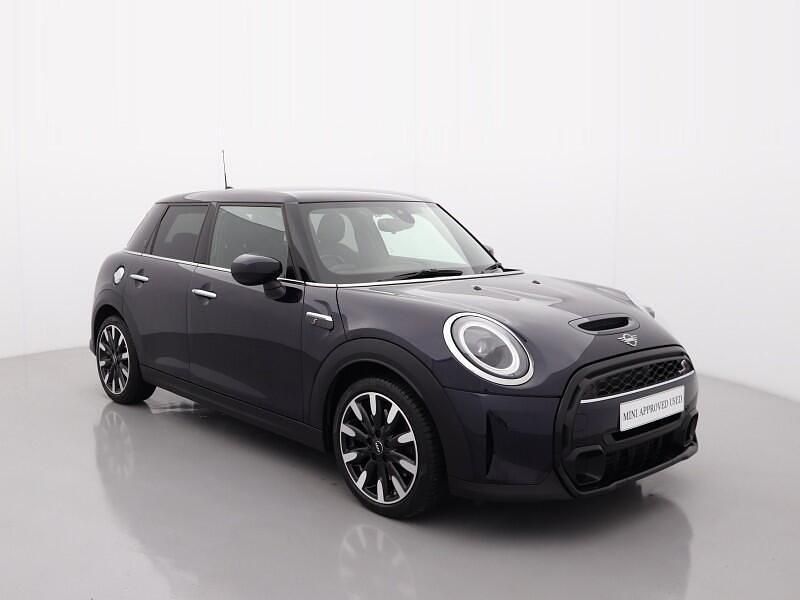Black Used 2024 Mini Cooper S Exclusive Hatchback | £23,445 (Fair price) - Image 1/4