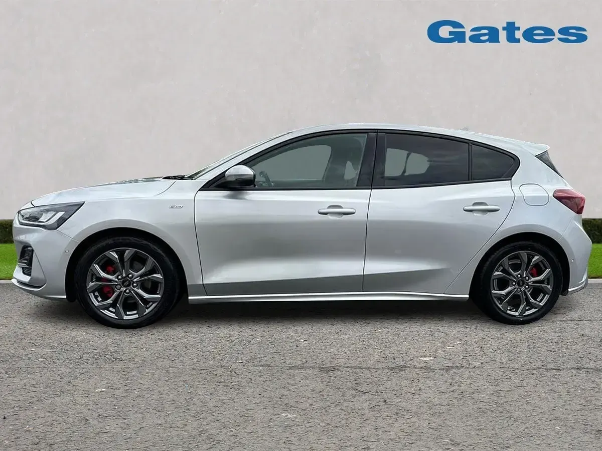 Used Ford Focus ST-Line 125 HP (91 kW) 2025 Silver Hatchback