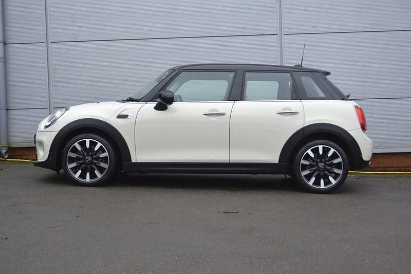Used Mini Cooper Exclusive 136 HP (100 kW) 2020 Pepper white Hatchback