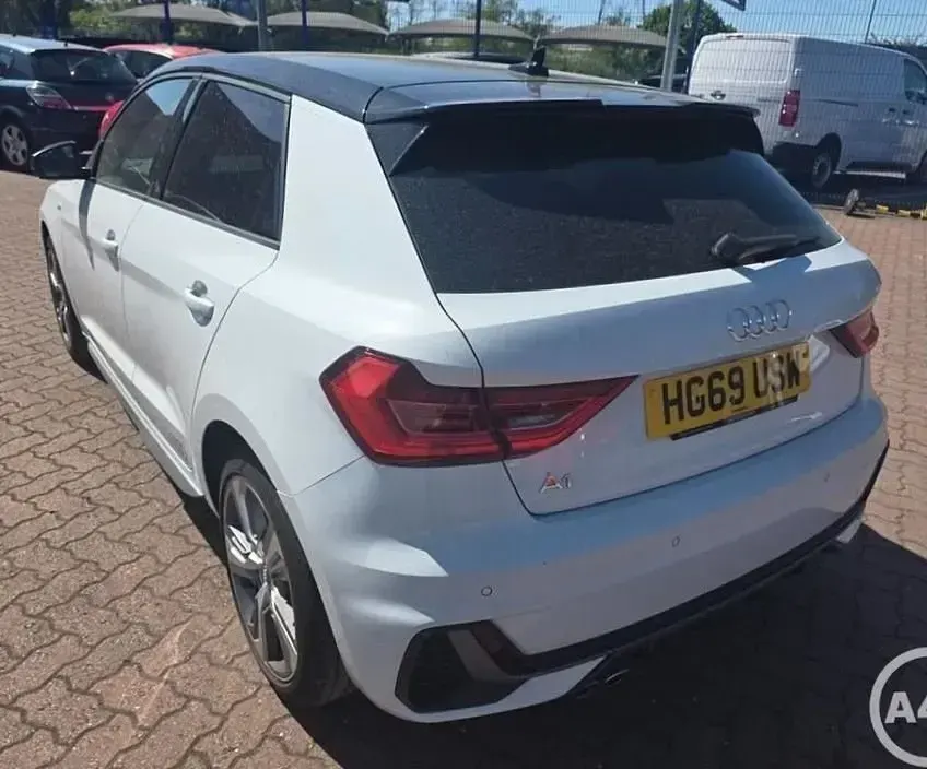 Używany Audi A1 Competition 2020 Biały SUV