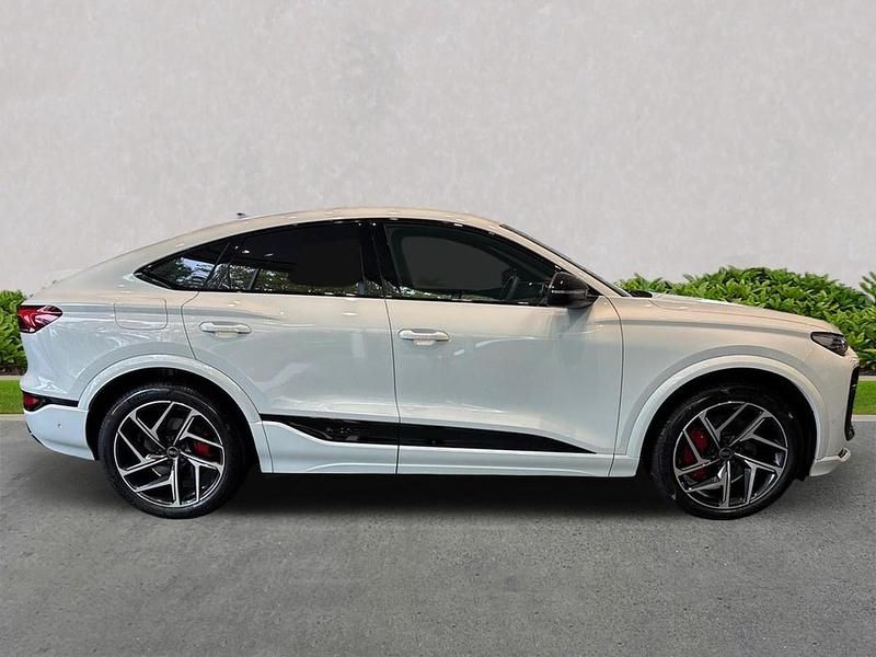 Used Audi Q6 Sportback e-tron Business 360 kW (490 HP) 2025 White SUV