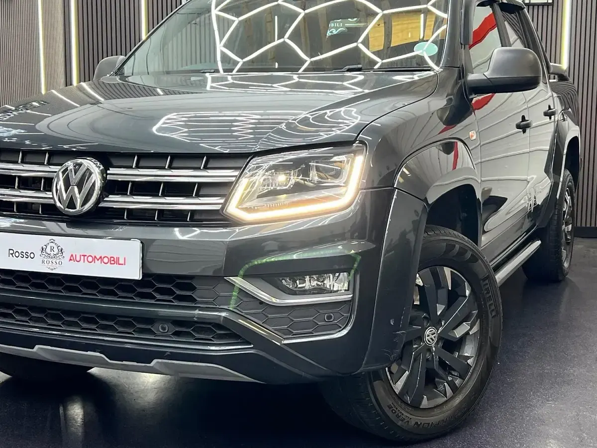 Used VW Amarok Dark Label 201 HP (147 kW) 2018 Grey Pickup