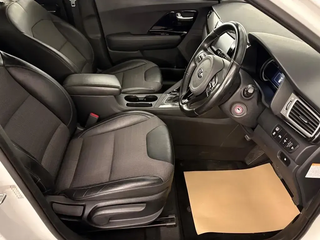 Used Kia Niro 2019 White SUV