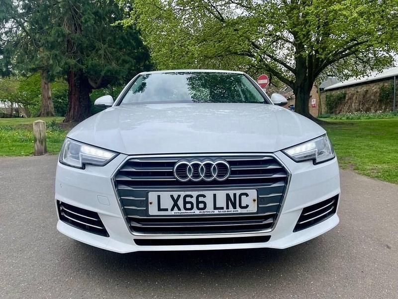 Used Audi A4 Sport 150 HP (110 kW) 2016 White Sedan