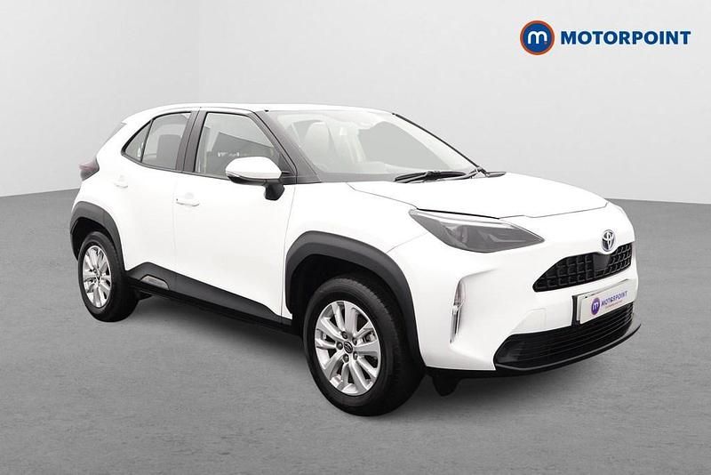 Used Toyota Yaris Hybrid 2023 White Hatchback