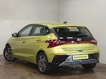 New Hyundai i20 Advanced 100 HP (73 kW) 2025 Green Hatchback