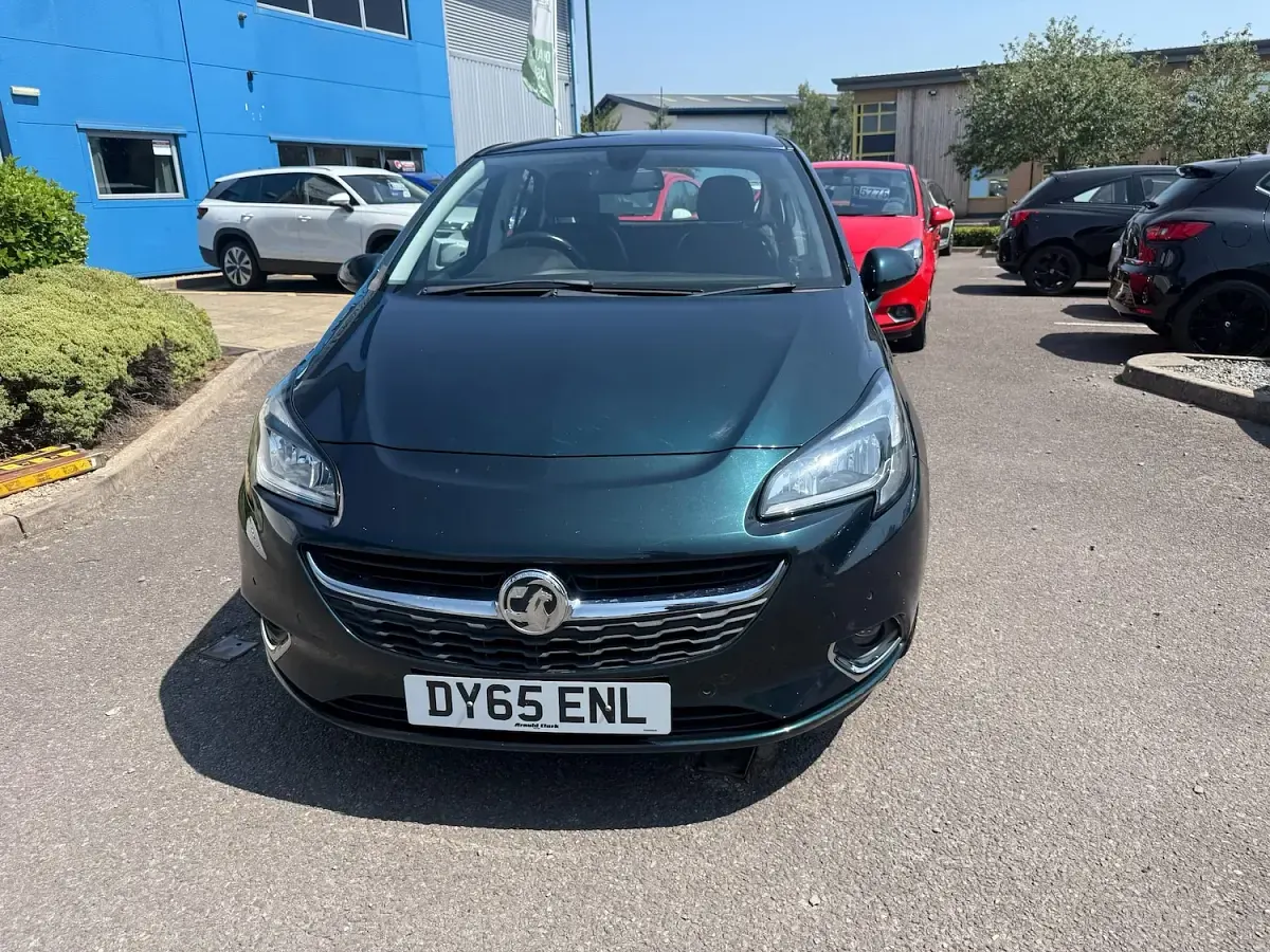 Used Vauxhall Corsa 90 HP (66 kW) 2015 Green Hatchback