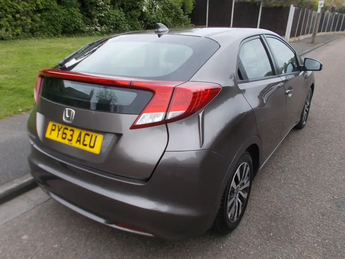 Used Honda Civic SE 120 HP (88 kW) 2014 Brown Hatchback