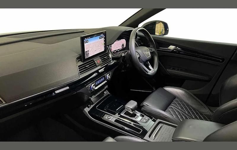 Used Audi Q5 Sportback Advanced 201 HP (147 kW) 2023 Blue SUV