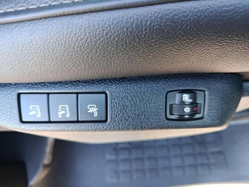 Used Peugeot e-Traveller Allure 98 kW (134 HP) 2022 White MPV