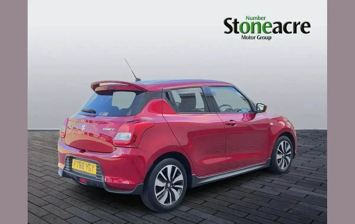 Used Suzuki Swift 90 HP (66 kW) 2019 Red Hatchback