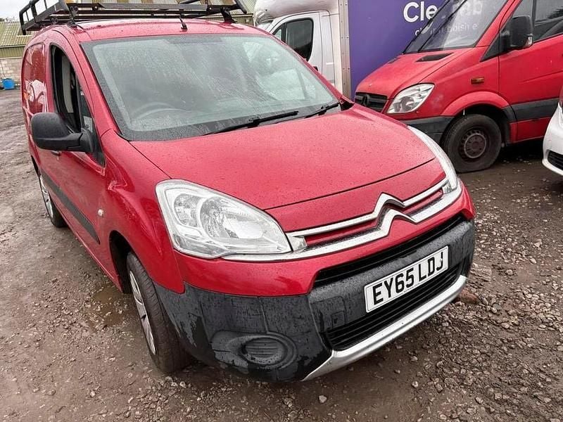 Red Used 2015 Citroën Berlingo XTR MPV | £3,015 (Super price) - Image 1/4