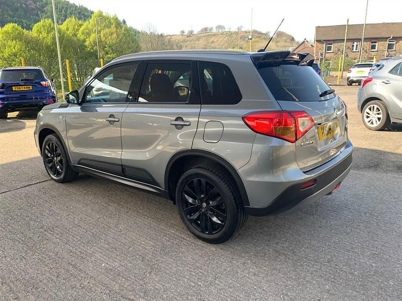 Second-hand Suzuki Vitara SZ-T 120 CP (88 kW) 2018 Gri SUV