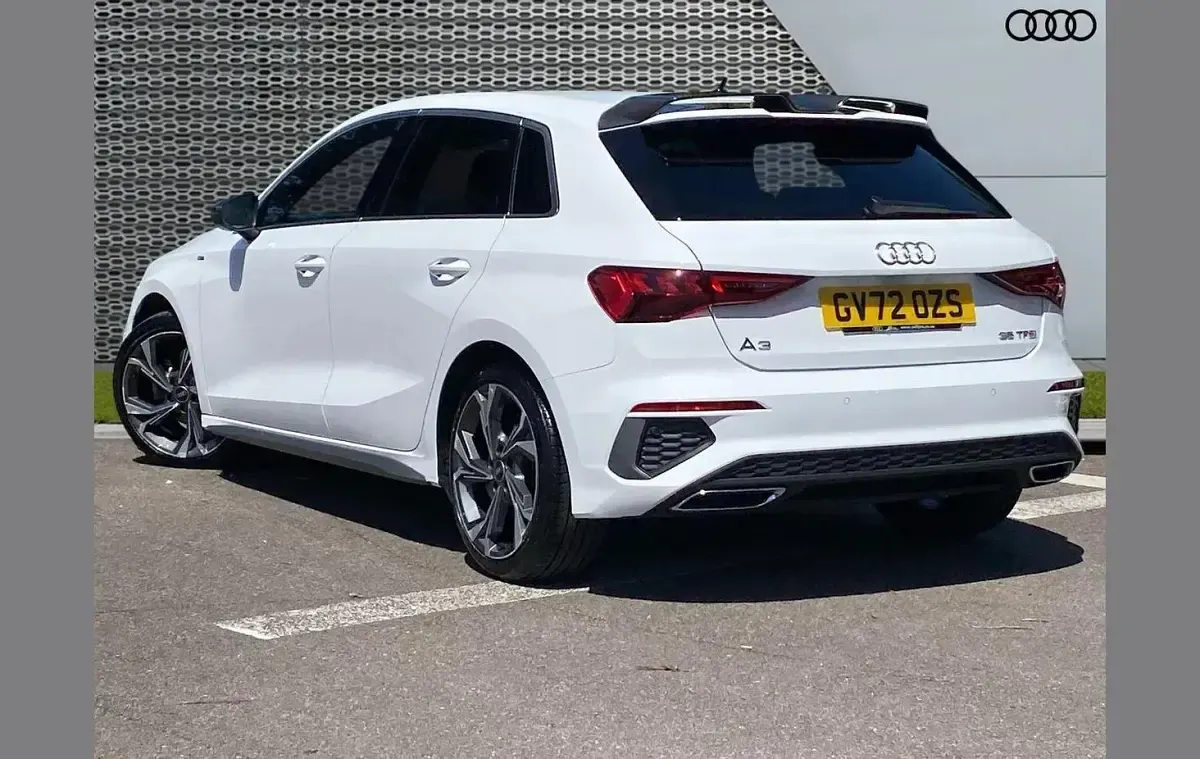 Used Audi A3 S-Line 147 HP (108 kW) 2023 White Sedan