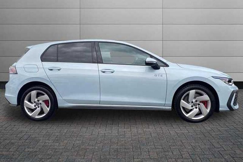 Used VW Golf VIII GTE 272 HP (200 kW) 2025 Blue Hatchback