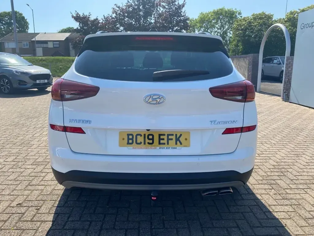 Used Hyundai Tucson Premium SE 177 HP (130 kW) 2019 White SUV