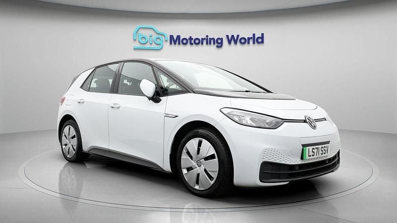 White Used 2021 VW ID.3 Pro Hatchback | £13,100 (Good price) - Image 1/4